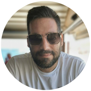 Φωτογραφία του Γιώργου Σαμαρίδη, συντάκτη και δημιουργού του ενημερωτικού μέσου GRland