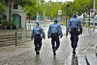 Αυστρία: Το μυστικό σήμα έκκλησης που έσωσε μια μητέρα και τα παιδιά της
