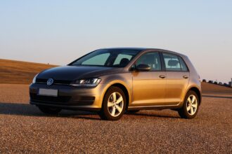 VW Golf σε γερμανικό δρόμο