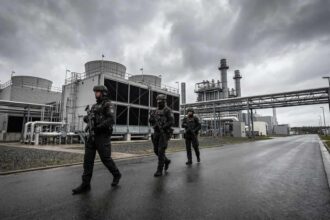 Γερμανοί στρατιώτες επιτηρούν κρίσιμες υποδομές στο πλαίσιο της εδαφικής άμυνας