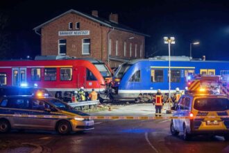 Συγκρούσεις περιφερειακών τρένων τη νύχτα στον κεντρικό σταθμό του Bayreuth