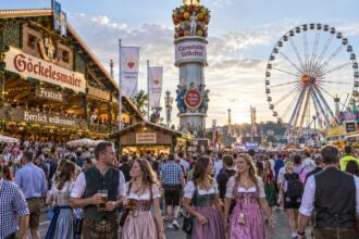 Άποψη του 179ου Cannstatter Volksfest στη Στουτγάρδη