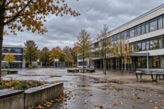 Σχολική αίθουσα σε γερμανικό σχολείο, ενδεικτική της επιδημίας ανεμοβλογιάς