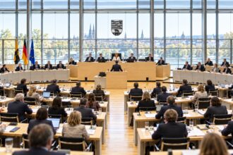 Η AfD αποκτά για πρώτη φορά πρόεδρο Landtag στη Γερμανία με την εκλογή του Tobias Rausch στη Σαξονία-Άνχαλτ